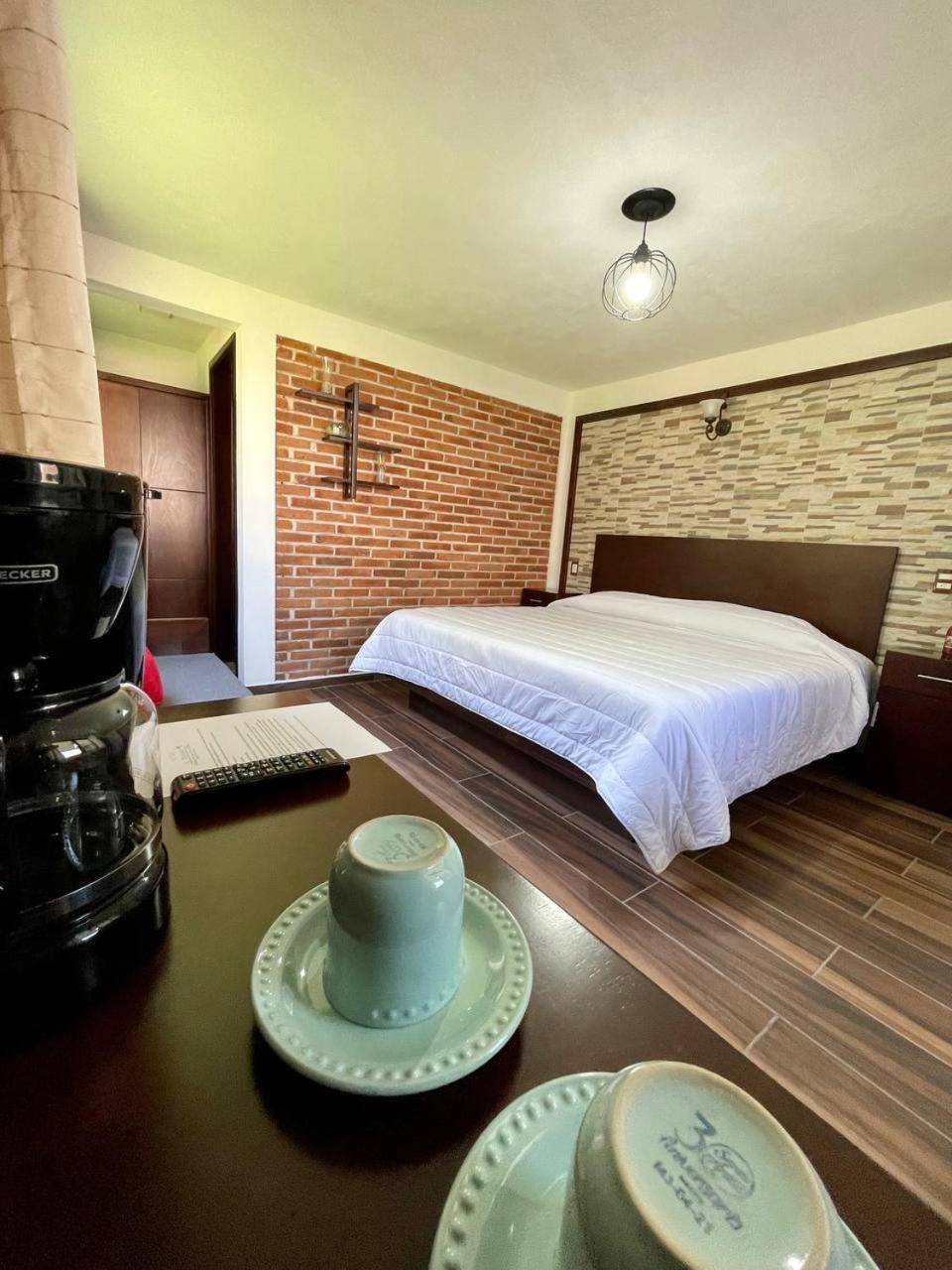 El Descanso Casa-Hotel Zacatlan. Bilik gambar